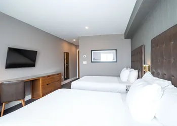 Sandman Hotel Hamilton hotel thumbnail 6