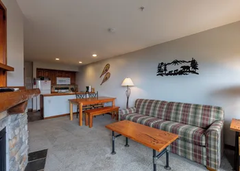 Highland House hotel thumbnail 3