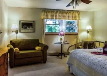 Oak Hill Bed & Breakfast hotel thumbnail 3