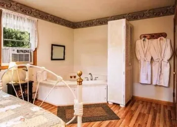 Oak Hill Bed & Breakfast hotel thumbnail 7