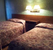Mile Zero Motor Inn hotel detail image 4