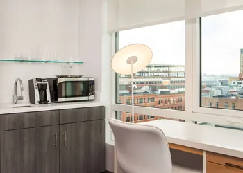 YOTEL Boston hotel thumbnail 4
