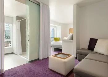 YOTEL Boston hotel thumbnail 7