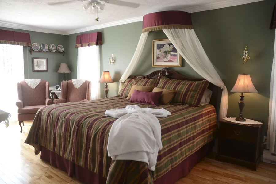 Cote's Bed & Breakfast Inn hotel detail image 2