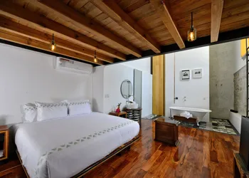 Hotel Los Amantes hotel thumbnail 4