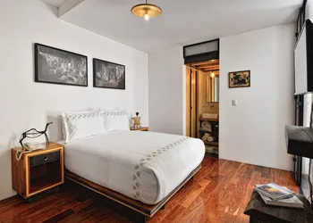 Hotel Los Amantes hotel thumbnail 6