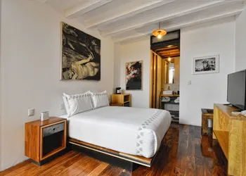 Hotel Los Amantes hotel thumbnail 8