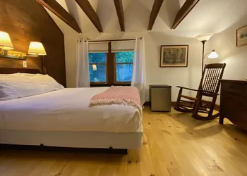 Whiteface Farm Adirondack Bed and Breakfast hotel thumbnail 4