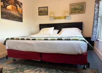 Whiteface Farm Adirondack Bed and Breakfast hotel thumbnail 5