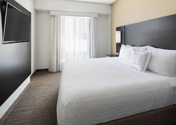 Residence Inn by Marriott Knoxville Downtown hotel thumbnail 2
