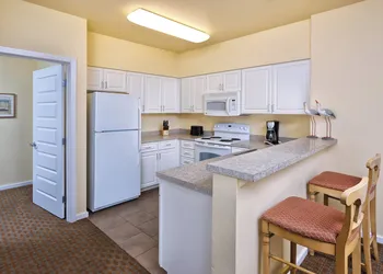 WorldMark Long Beach hotel thumbnail 8