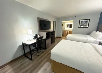 Clarion Inn hotel thumbnail 7