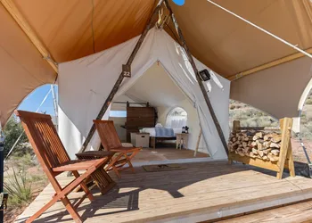 Under Canvas Zion hotel thumbnail 6