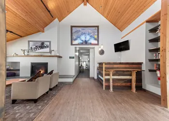 Apex Mountain Lodge hotel thumbnail 2