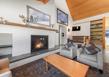 Apex Mountain Lodge hotel thumbnail 7
