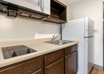 Extended Stay America Select Suites - Louisville - Airport hotel thumbnail 8