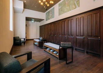 Eleven Revelstoke Lodge hotel thumbnail 5