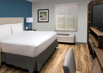 WoodSpring Suites South Plainfield hotel thumbnail 4