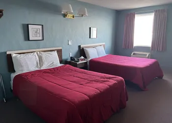 Earlton Motel hotel thumbnail 4