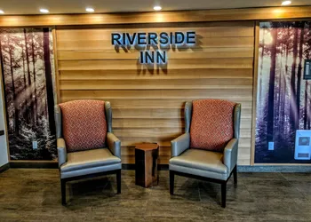 Riverside Inn hotel thumbnail 2