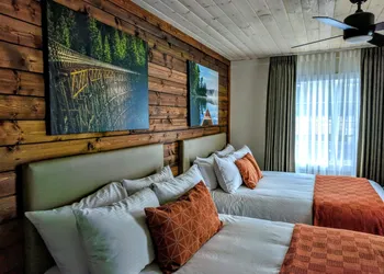 Riverside Inn hotel thumbnail 6