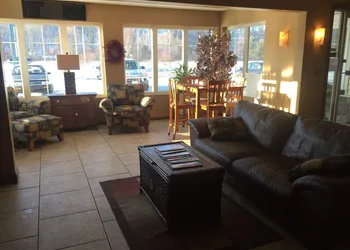 Lakeside Motor Inn hotel thumbnail 2