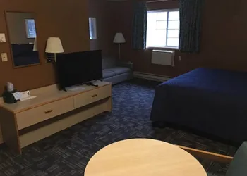 Lakeside Motor Inn hotel thumbnail 6