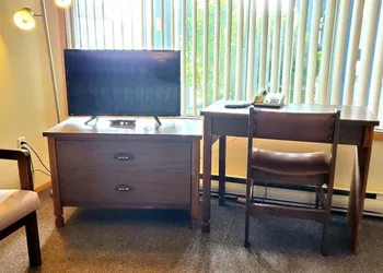 Sea Raven Motel hotel thumbnail 3