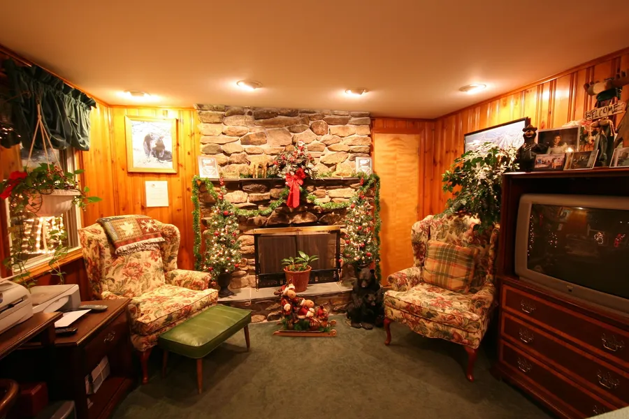 Nootka Lodge hotel detail image 2