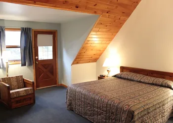 Nootka Lodge hotel thumbnail 5