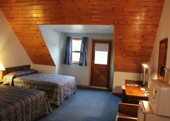 Nootka Lodge hotel thumbnail 6