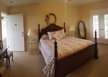 Bryce Canyon Livery Bed & Breakfast hotel thumbnail 2