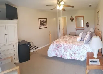Bryce Canyon Livery Bed & Breakfast hotel thumbnail 5