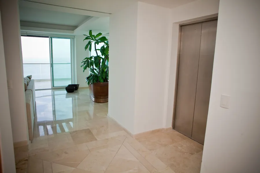 Shangri La Penthouses by Cheap Getaway hotel detail image 2