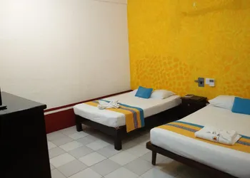 Hotel y Bungalows Acuario hotel thumbnail 2