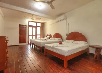 Hotel y Bungalows Acuario hotel thumbnail 4