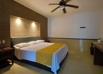 Hotel Maioris La Paz hotel thumbnail 4