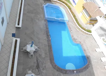 Hotel Splash Inn hotel thumbnail 5