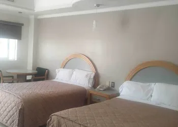 Hotel Santiago Plaza hotel thumbnail 4