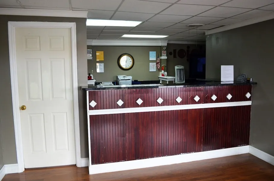 Budget inn hotel detail image 2