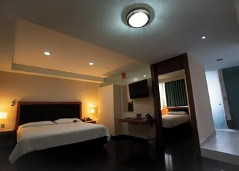 Hotel Abastos Plaza hotel thumbnail 8