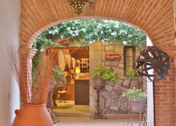 Hotel Casa de Vino hotel thumbnail 3