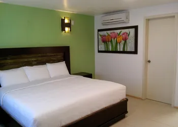 Happy Express Hotel hotel thumbnail 3