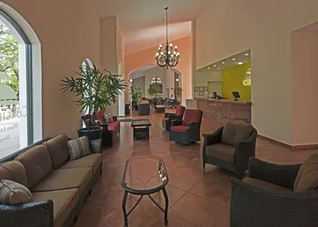 Concierge Plaza la Villa hotel thumbnail 4