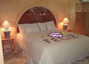 Paradise Lagoon Hotel hotel thumbnail 5