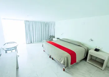 We Hotel Acapulco hotel thumbnail 8