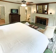 Lee Farm Inn hotel detail image 5