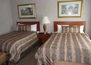 Crestwood Inn hotel thumbnail 3