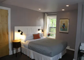 Frontenac Club Inn hotel thumbnail 6
