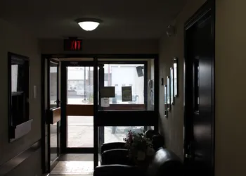 Morinville Plaza & Suites hotel thumbnail 2
